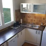 Maison : T2 Confortable Avec Jardin, Terrasse Et Parking, A 500m De L'ocean - Fr-1-319-181