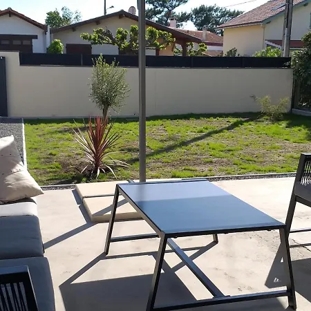 Maison : T2 Confortable Avec Jardin, Terrasse Et Parking, A 500m De L'ocean - Fr-1-319-181 Prázdninový dům *