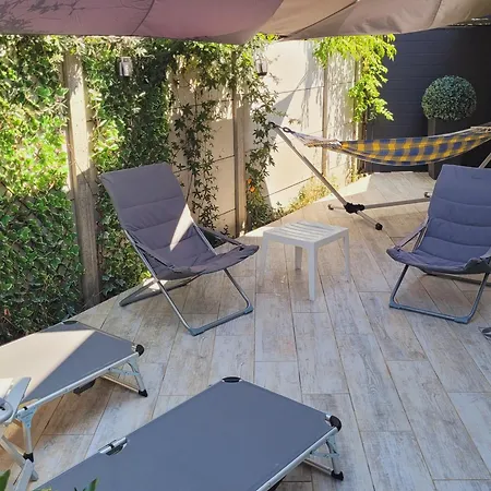 Maison : T2 Confortable Avec Jardin, Terrasse Et Parking, A 500m De L'ocean - Fr-1-319-181 Prázdninový dům Biscarrosse-Plage